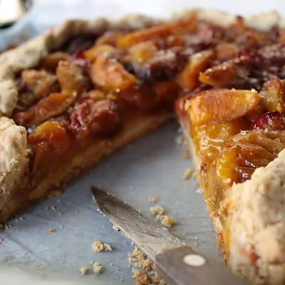 galette od šljiva i jabuka