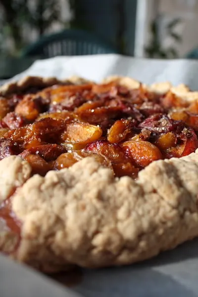 galette od šljiva i jabuka