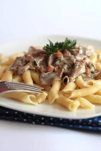 pasta s gljivama i pancetom, fuži