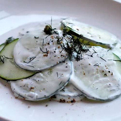 salata od krastavaca i vrhnja 