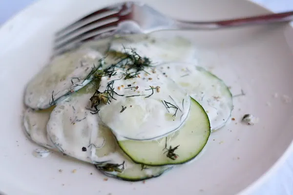 salata od krastavaca i vrhnja 