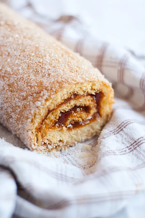 rolat s marmeladom